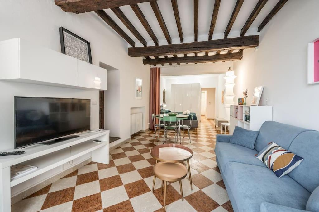 Casa Camilla - Arty Suite Nel Centro Storico Parma Exteriör bild