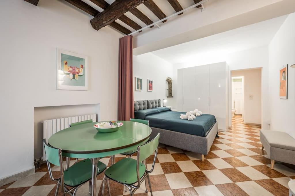 Casa Camilla - Arty Suite Nel Centro Storico Parma Exteriör bild