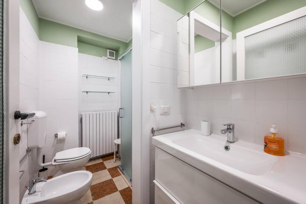 Casa Camilla - Arty Suite Nel Centro Storico Parma Exteriör bild
